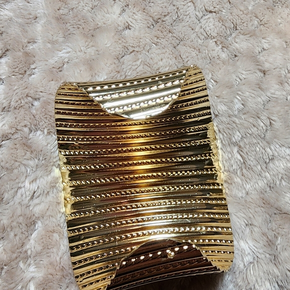 Cuff 2 Styles - Picture 6 of 6